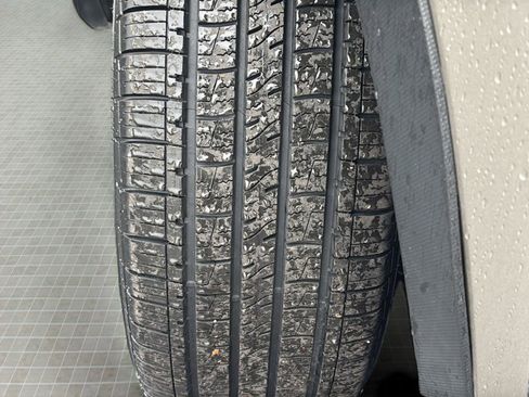 Used 2019 Subaru Ascent Limited w/ Popular Package #2A image 11