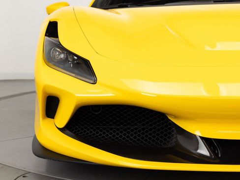 Certified 2021 Ferrari F8 Tributo RWD image 30