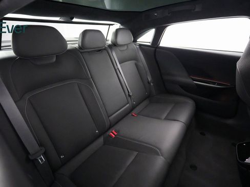 Used 2023 Lucid Air Touring image 10