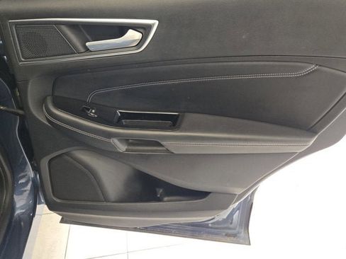 Used 2019 Ford Edge Titanium w/ Equipment Group 301A image 8