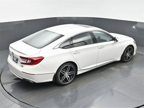 Certified 2022 Honda Accord Touring image 33