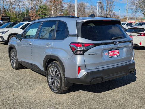 New 2025 Subaru Forester Touring AWD/4WD image 9
