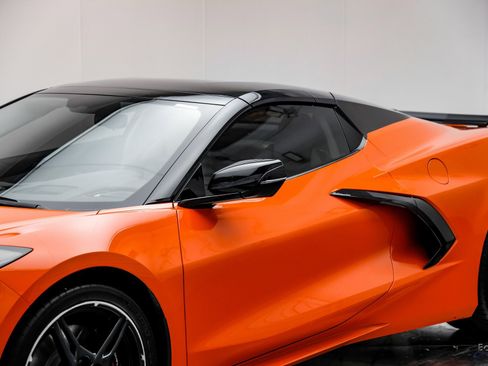 Used 2021 Chevrolet Corvette Stingray Premium Conv w/ Z51 Performance Package image 31