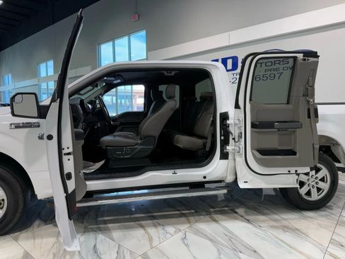 Used 2018 Ford F150 XLT w/ Equipment Group 302A Luxury image 26