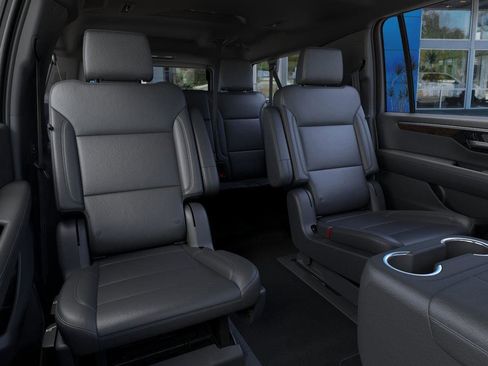 New 2026 Chevrolet Suburban Z71 w/ Comfort Package image 17