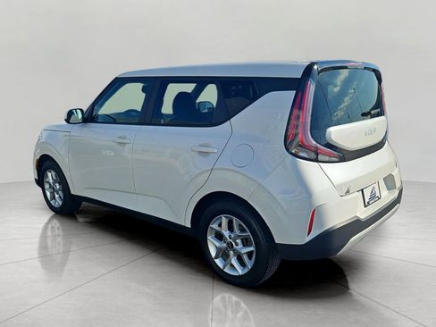 Used 2025 Kia Soul LX w/ LX Technology Package FWD image 6