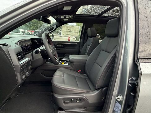 New 2026 Chevrolet Suburban RST w/ Comfort Package AWD/4WD image 13