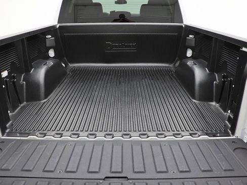 Used 2026 GMC Sierra 1500 SLT AWD/4WD image 12