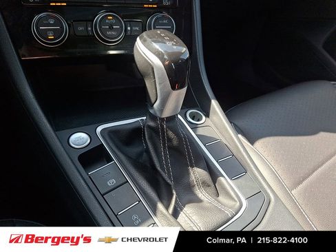 Used 2024 Volkswagen Jetta SE image 17