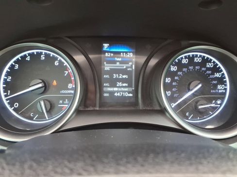 Used 2022 Toyota Camry SE FWD image 31