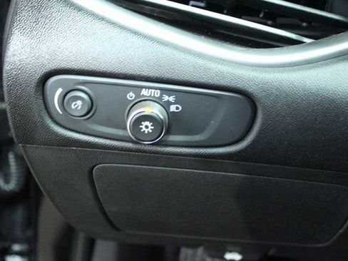 Used 2018 Chevrolet Malibu LS image 13