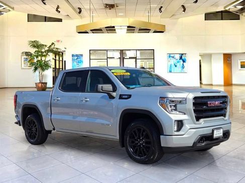 Used 2020 GMC Sierra 1500 Elevation w/ Elevation Value Package AWD/4WD image 3