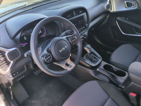 Used 2024 Kia Soul LX w/ Option Group 015 image 10