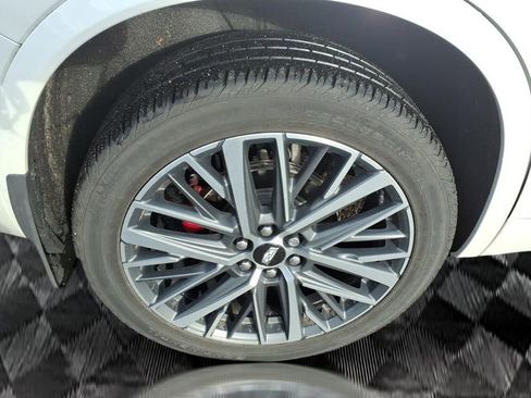 Used 2023 Cadillac XT6 Sport w/ Technology Package image 18