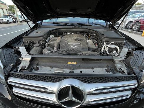 Used 2017 Mercedes-Benz GLC 300 4MATIC w/ Premium 1 Package image 19