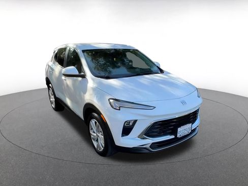 Used 2025 Buick Encore GX Preferred image 3