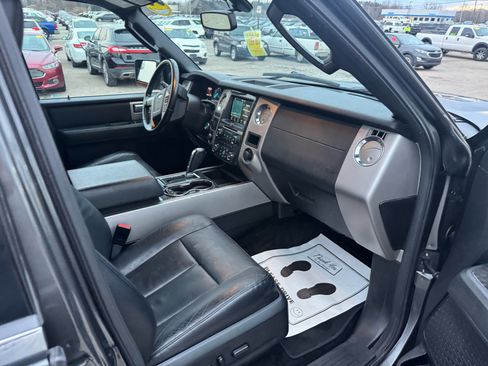 Used 2017 Ford Expedition EL Limited image 12