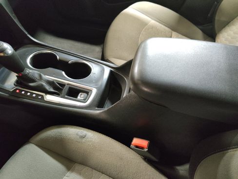 Used 2020 Chevrolet Equinox LT FWD image 26