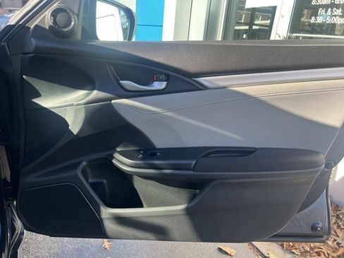 Used 2019 Honda Civic EX image 14