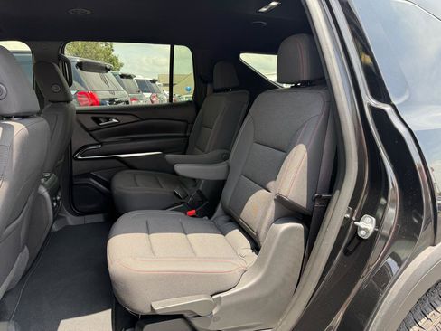 Used 2024 Chevrolet Traverse Z71 AWD/4WD image 14