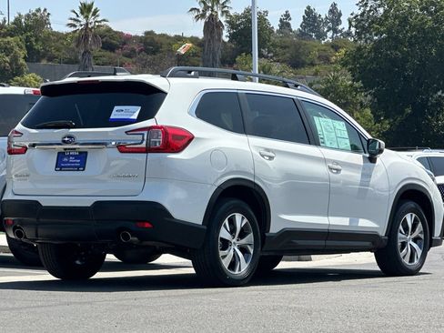 Used 2025 Subaru Ascent Premium AWD/4WD image 3