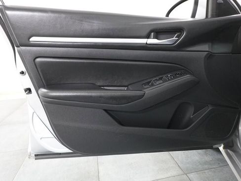 Used 2022 Nissan Altima 2.5 SV image 8