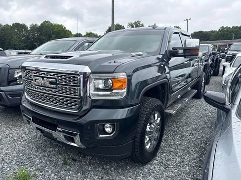 Used 2019 GMC Sierra 3500 Denali w/ Duramax Plus Package AWD/4WD image 1