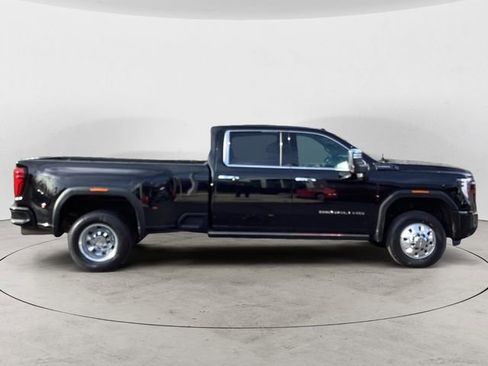 Used 2024 GMC Sierra 3500 Denali Ultimate image 6