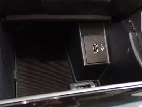 Used 2019 Ford Edge SE image 20