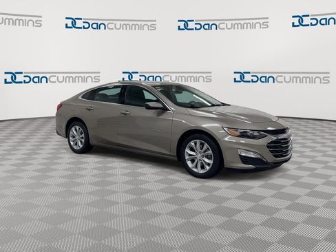 Used 2024 Chevrolet Malibu LT FWD image 2