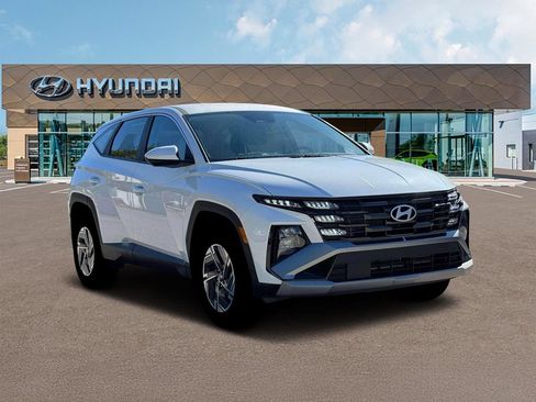 New 2026 Hyundai Tucson Blue SE AWD/4WD image 11