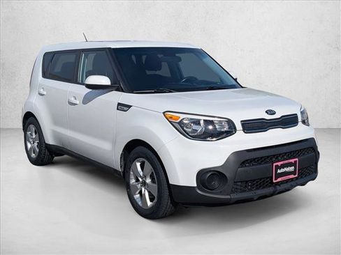 Used 2017 Kia Soul image 2