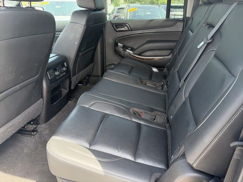 Used 2020 Chevrolet Suburban LT AWD/4WD image 9
