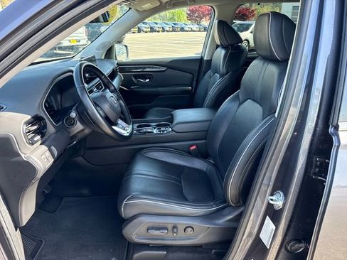 Used 2023 Honda Pilot Elite image 15