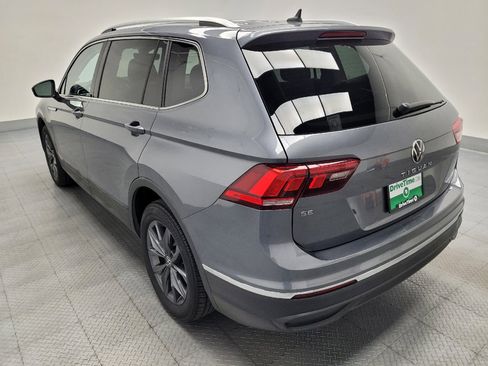 Used 2022 Volkswagen Tiguan SE FWD image 5