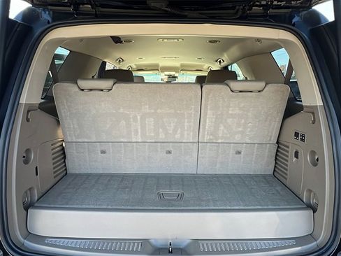 Used 2017 Chevrolet Tahoe LT w/ LT Signature Package image 10