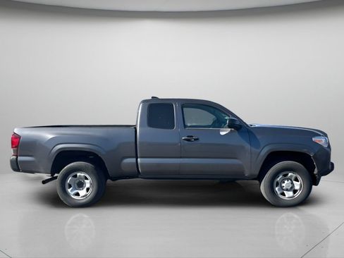 Used 2021 Toyota Tacoma SR AWD/4WD image 4