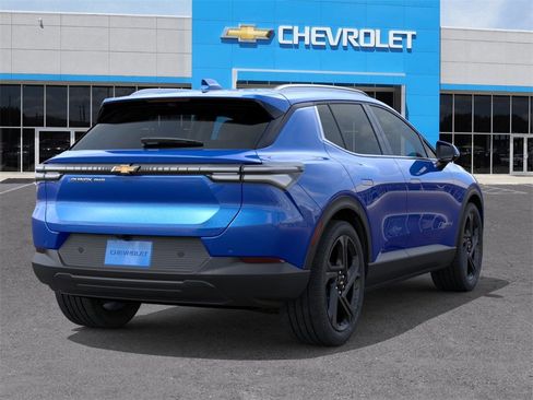 New 2026 Chevrolet Equinox EV LT image 4