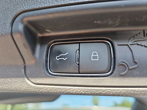 Used 2023 Ford Explorer XLT w/ Equipment Group 202A AWD/4WD image 14