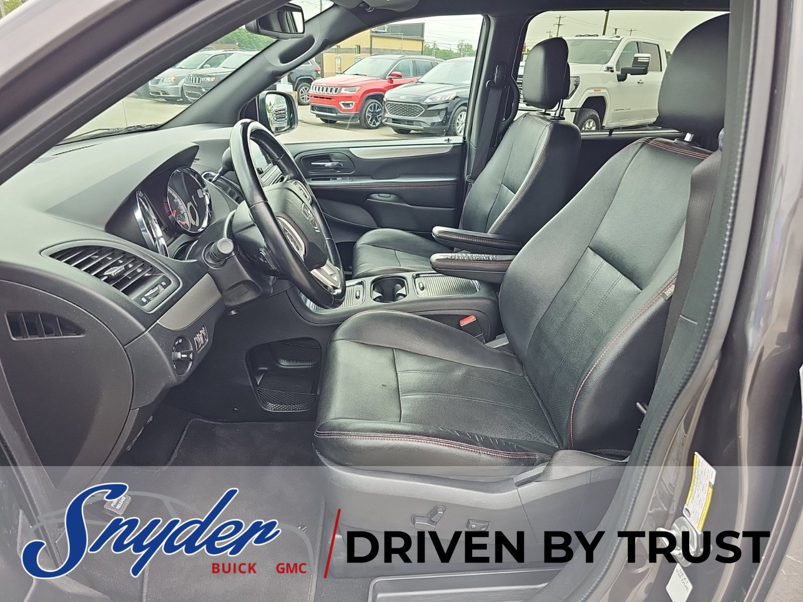 Used 2020 Dodge Grand Caravan GT FWD image 10