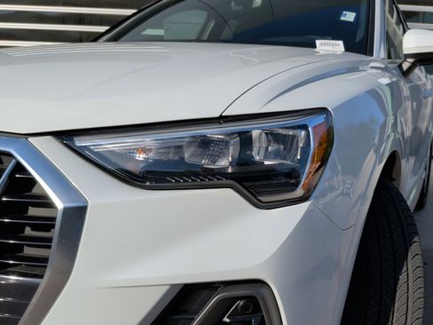 Used 2022 Audi Q3 2.0T Premium w/ Convenience Package image 3