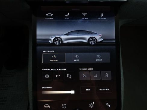 Used 2023 Lucid Air Touring image 18