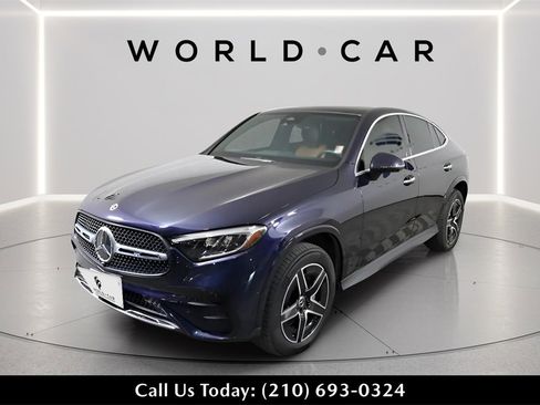 Used 2024 Mercedes-Benz GLC 300 4MATIC image 3