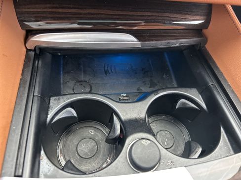 Used 2023 BMW 530e w/ M Sport Package image 37