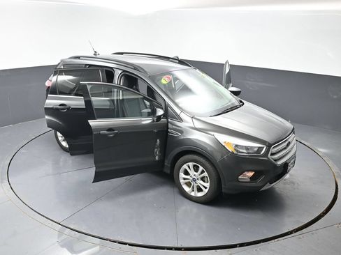 Used 2018 Ford Escape SE w/ SE Sync 3 Package FWD image 58
