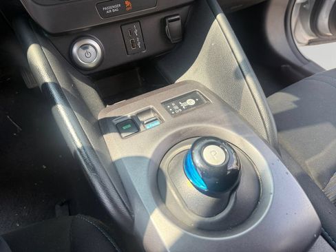 Used 2023 Nissan Leaf S FWD image 18