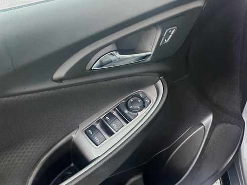 Used 2023 Chevrolet Malibu LT FWD image 15