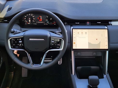 New 2025 Land Rover Discovery Sport Dynamic SE image 26