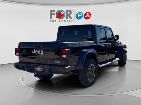 Used 2021 Jeep Gladiator Overland AWD/4WD image 5