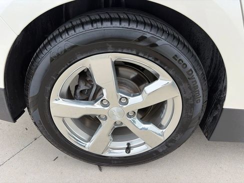 Used 2012 Chevrolet Volt Premium w/ Premium Trim Package FWD image 22